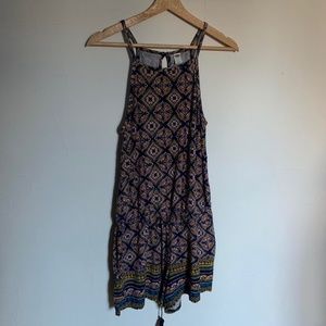 Old Navy women's size small patterned romper with waist tie and back keyhole